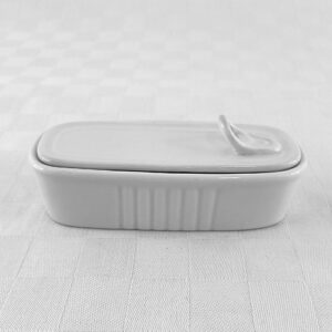 Ceramic Dish with Lid L12.8cm W5.7cm H3cm