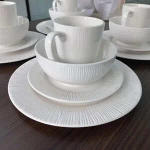 16pc porcelain dinner set