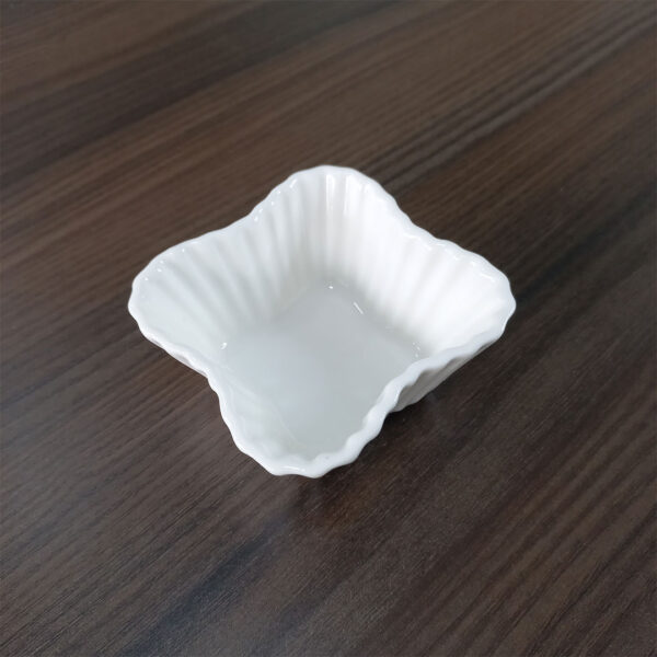 4pc Porcelain Bowl Set - Wavy Edge