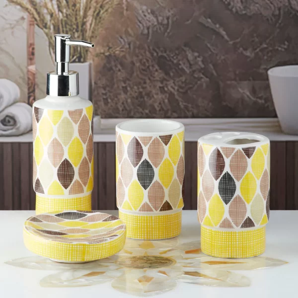 decorated bathroom accessory set